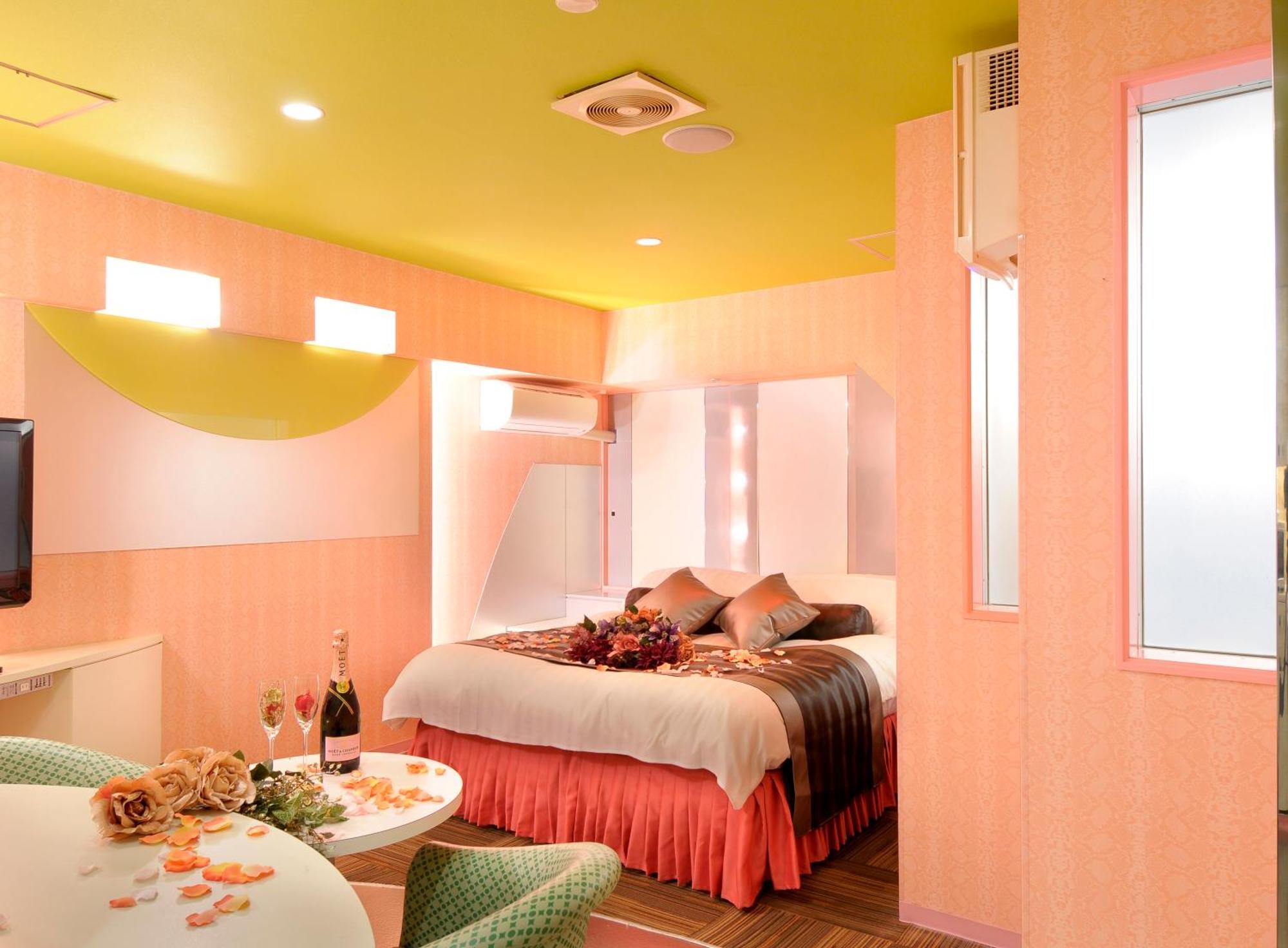 Hotel Love Ikutama -Adult Only Osaka Luaran gambar