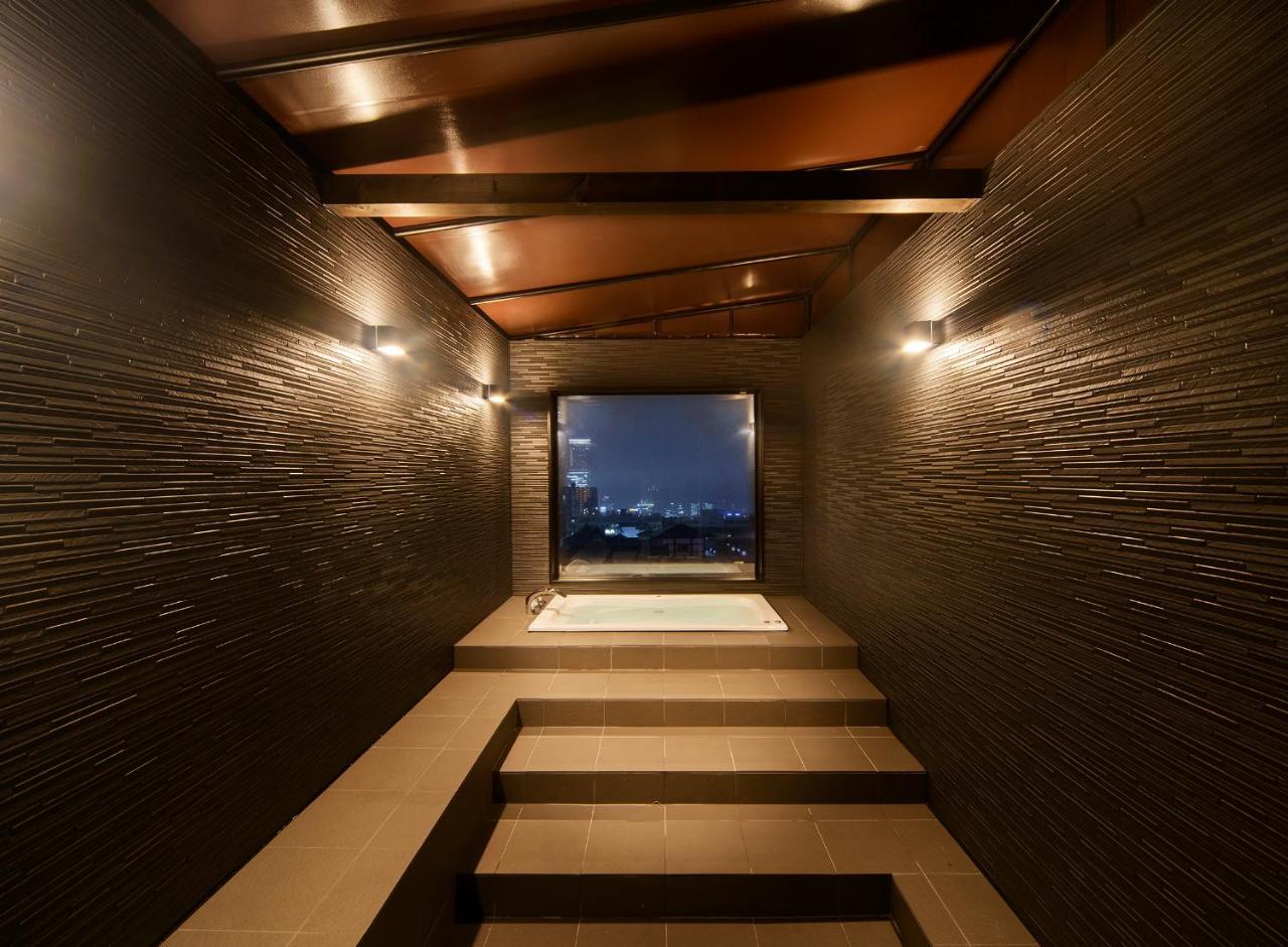 Hotel Love Ikutama -Adult Only Osaka Luaran gambar