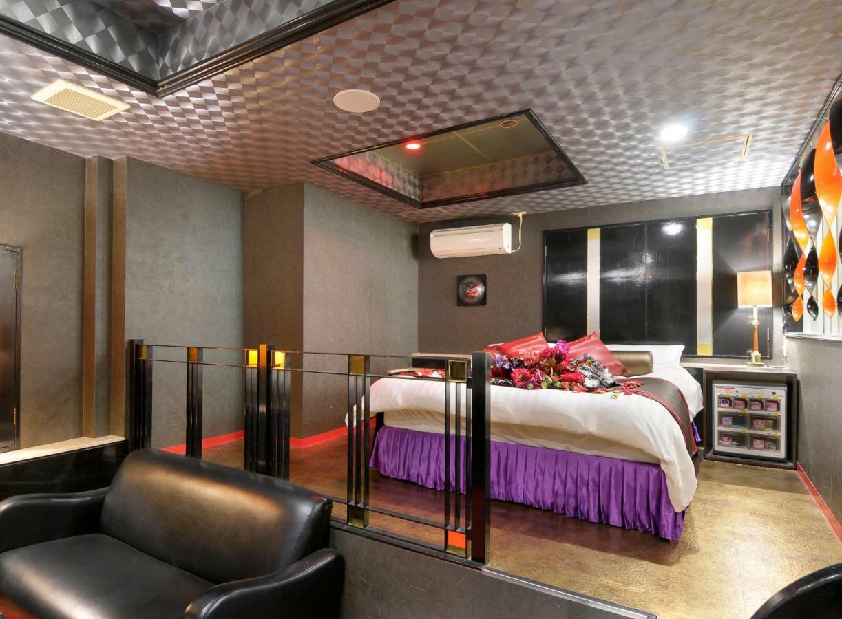 Hotel Love Ikutama -Adult Only Osaka Luaran gambar